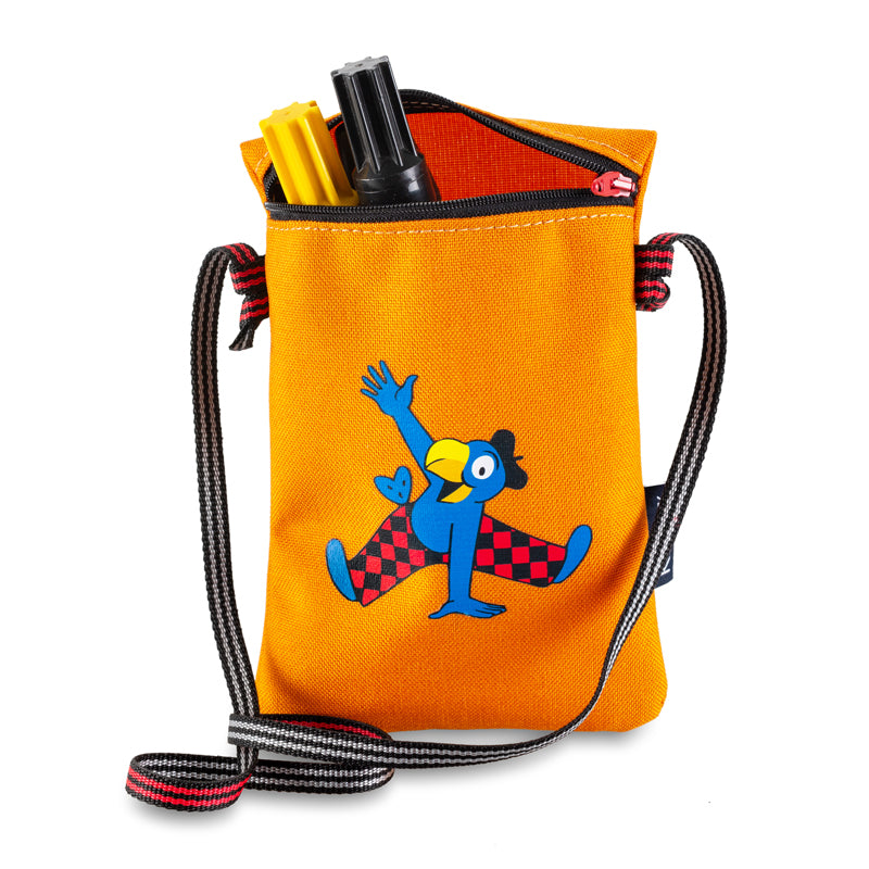 Globi Kolibri von KoKoTé, der Urner Taschenmanufaktur. Swiss made Taschen und Accessoires.