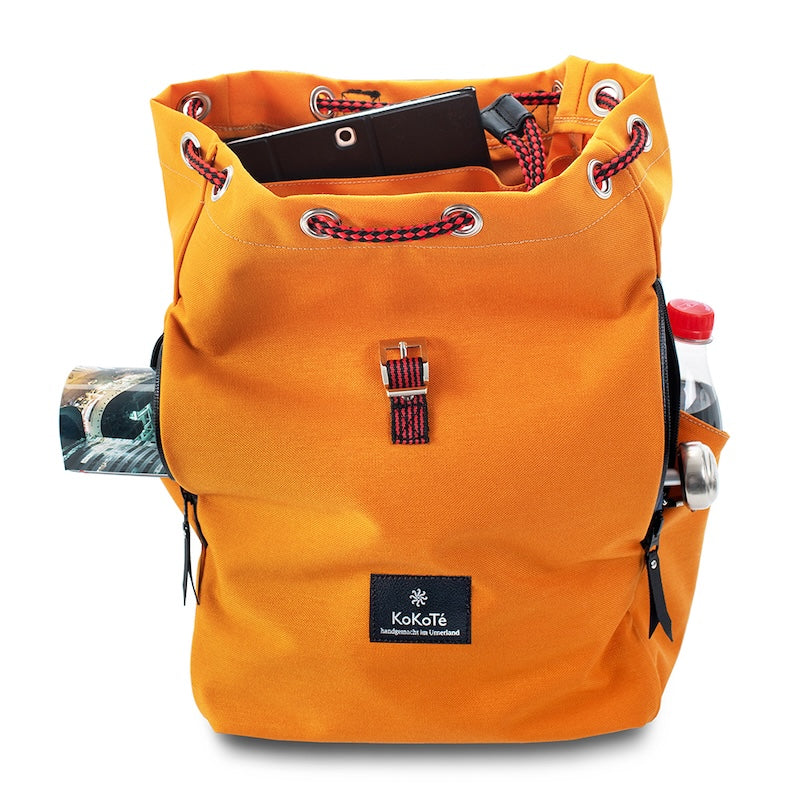 Rucksack «2Täger» Safrangelb von KoKoTé, der Urner Taschenmanufaktur. Swiss made Taschen und Accessoires.