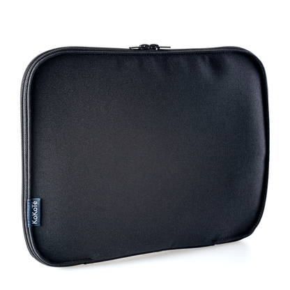 Laptophülle 13" Schwarz von KoKoTé, der Urner Taschenmanufaktur. Swiss made Taschen und Accessoires.