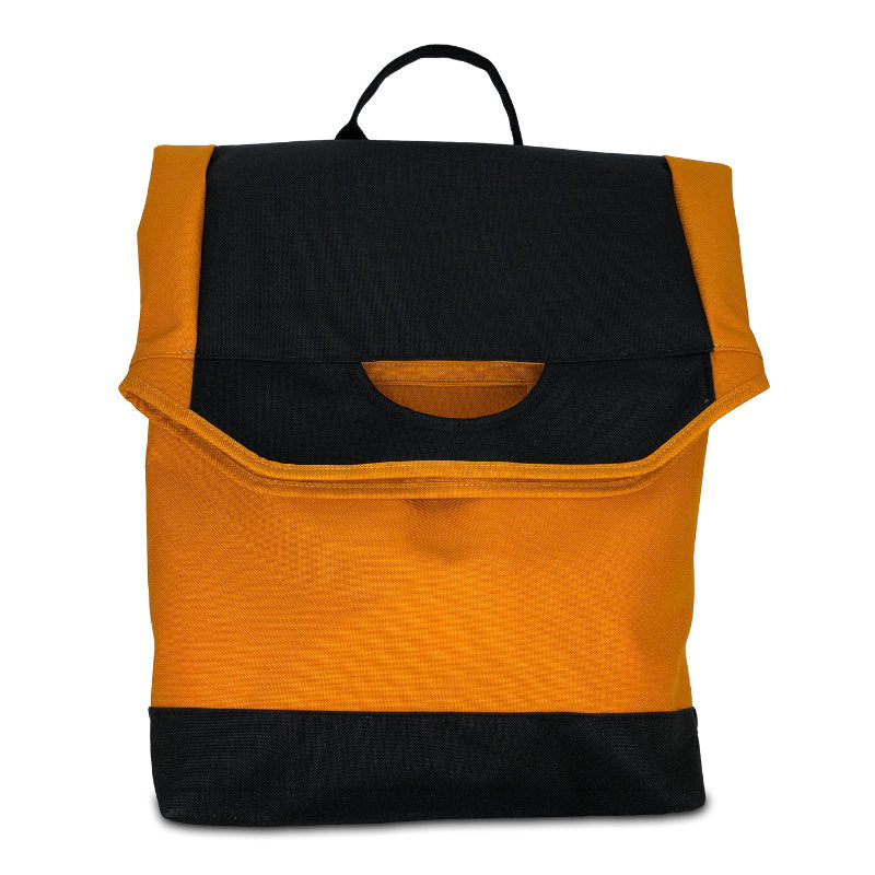 Rucksack «Clap & Smile», inkl. reflektierendes Magnetband Safrangelb Schwarz von KoKoTé, der Urner Taschenmanufaktur. Swiss made Taschen und Accessoires.