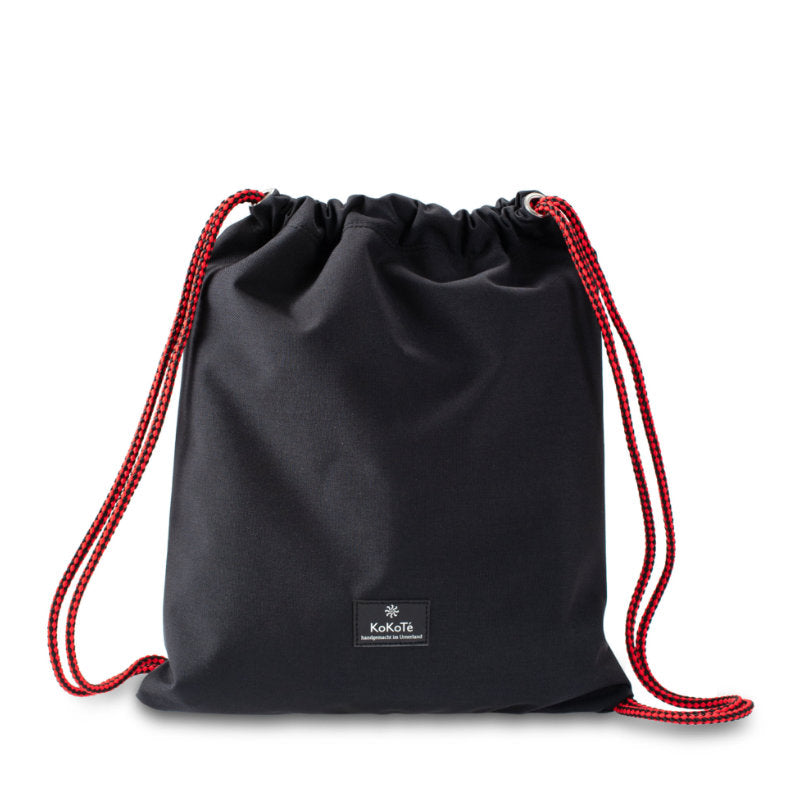Gymbag «1Täger» Schwarz von KoKoTé, der Urner Taschenmanufaktur. Swiss made Taschen und Accessoires.