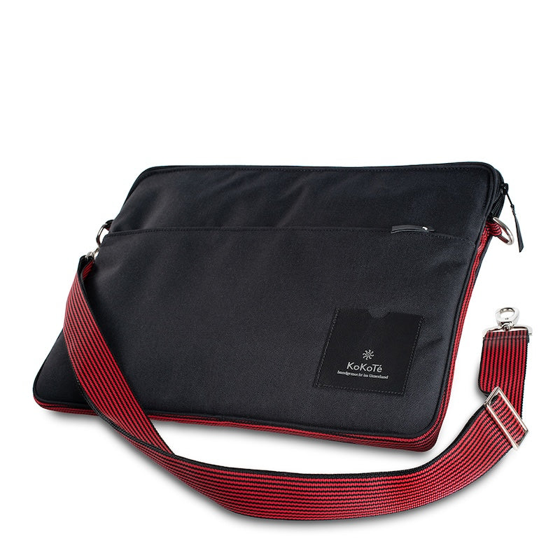 Laptophülle «Cerveau» Schwarz von KoKoTé, der Urner Taschenmanufaktur. Swiss made Taschen und Accessoires.