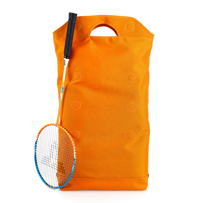 Rucksack «Clap & Smile», inkl. reflektierendes Magnetband Safrangelb von KoKoTé, der Urner Taschenmanufaktur. Swiss made Taschen und Accessoires.