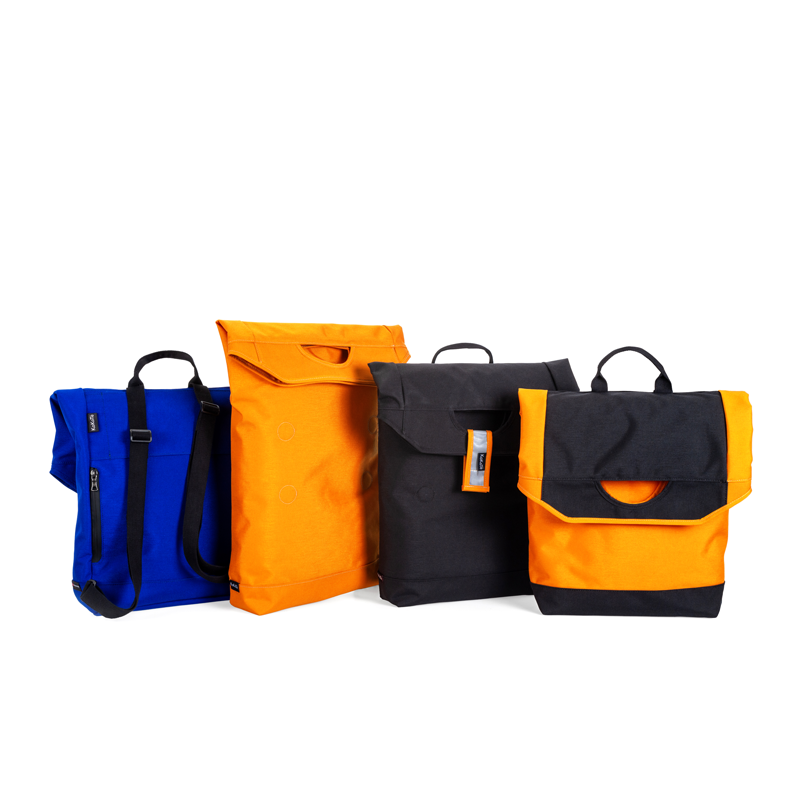 Rucksack «Clap & Smile», inkl. reflektierendes Magnetband Ultramarinblau von KoKoTé, der Urner Taschenmanufaktur. Swiss made Taschen und Accessoires.