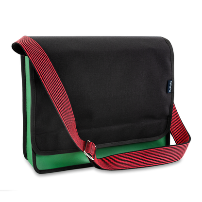 Umhängetasche «Leggero» L Waldgrün von KoKoTé, der Urner Taschenmanufaktur. Swiss made Taschen und Accessoires.