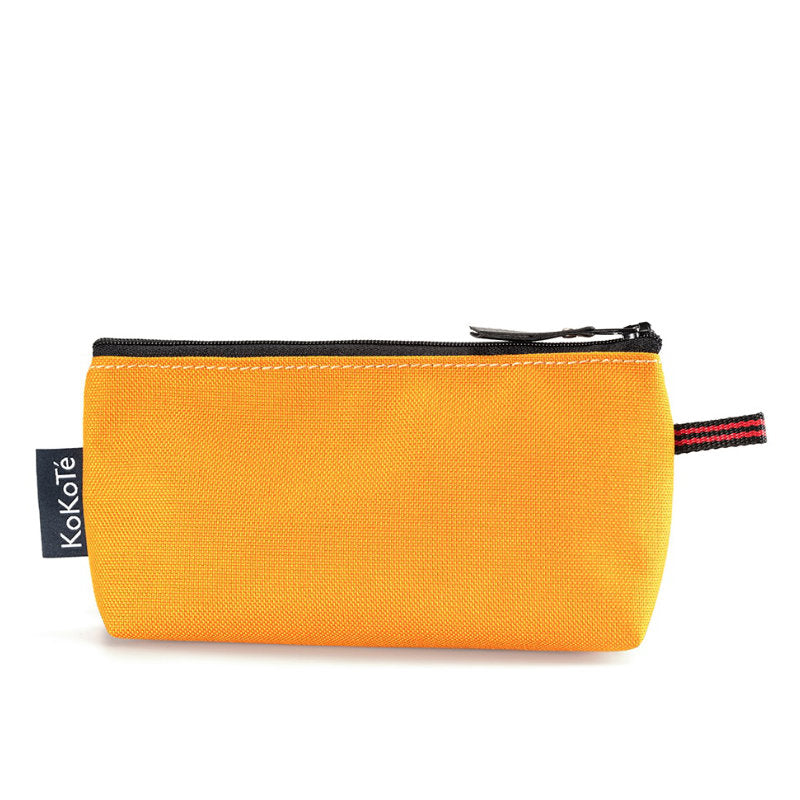 Necessaire «Nessi» S Safrangelb von KoKoTé, der Urner Taschenmanufaktur. Swiss made Taschen und Accessoires.