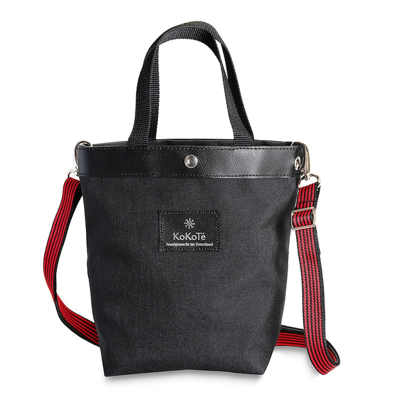 Einkaufstasche «Poschti S» Schwarz von KoKoTé, der Urner Taschenmanufaktur. Swiss made Taschen und Accessoires.