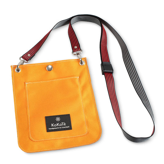 Handytasche «Surplus» Safrangelb von KoKoTé, der Urner Taschenmanufaktur. Swiss made Taschen und Accessoires.