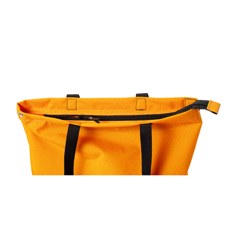 Einkaufstasche «Poschti quer» von KoKoTé, der Urner Taschenmanufaktur. Swiss made Taschen und Accessoires.