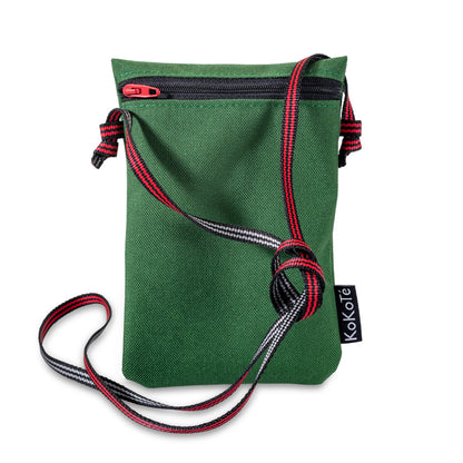 Kleine Umhängetasche «Kolibri» Waldgrün von KoKoTé, der Urner Taschenmanufaktur. Swiss made Taschen und Accessoires.