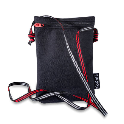 Kleine Umhängetasche «Kolibri» Schwarz von KoKoTé, der Urner Taschenmanufaktur. Swiss made Taschen und Accessoires.