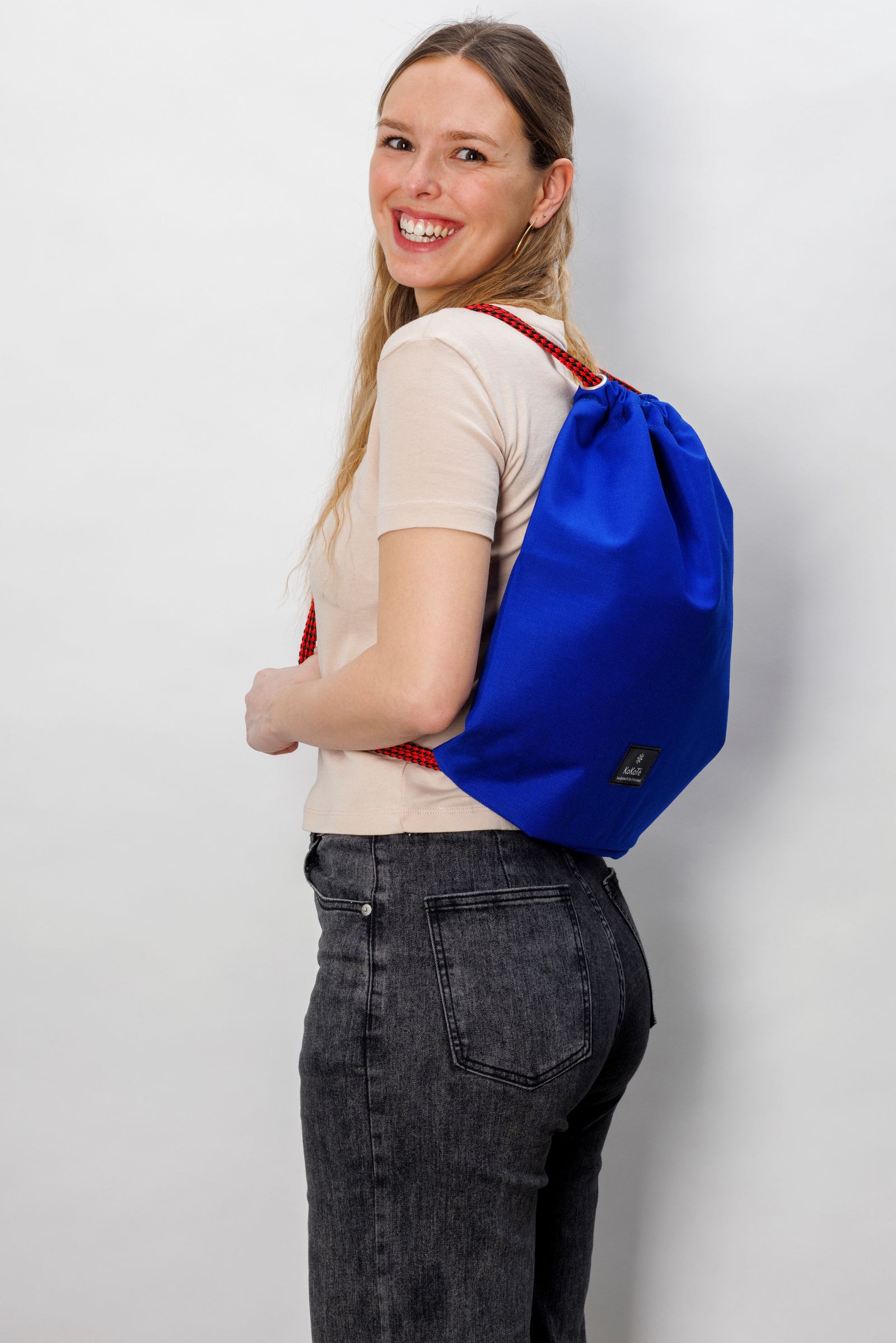 Gymbag «1Täger» Ultramarinblau von KoKoTé, der Urner Taschenmanufaktur. Swiss made Taschen und Accessoires.