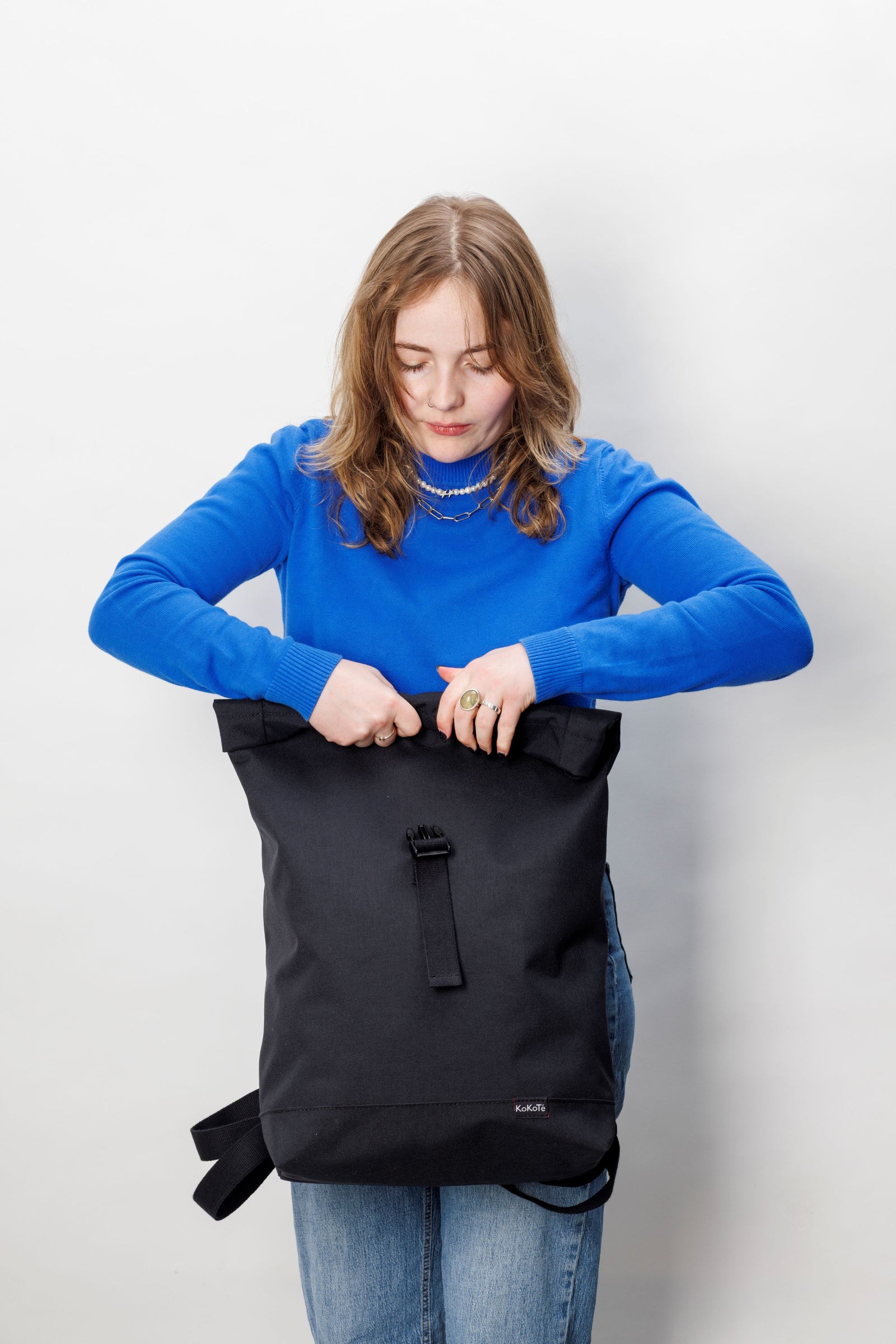 Rucksack «Rolltop» Schwarz von KoKoTé, der Urner Taschenmanufaktur. Swiss made Taschen und Accessoires.
